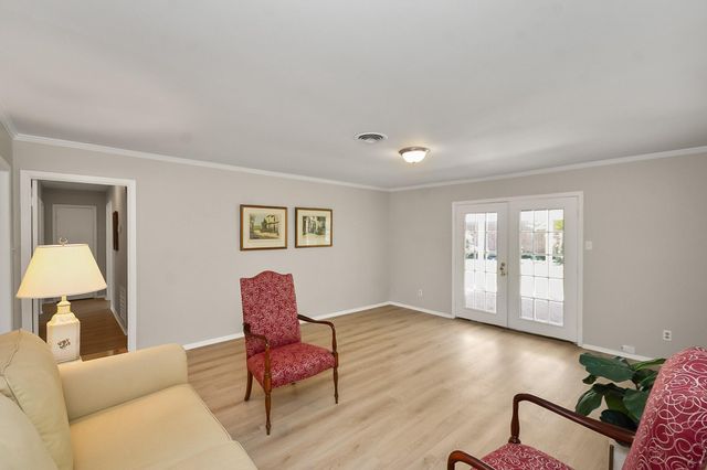 9515 Beverlyhill Street, Houston, TX 77063