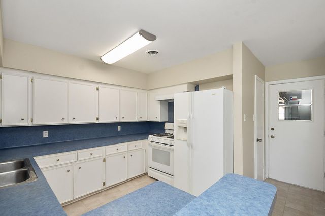 9515 Beverlyhill Street, Houston, TX 77063