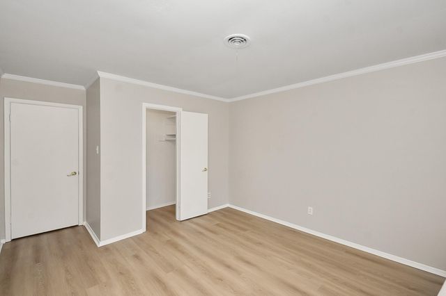 9515 Beverlyhill Street, Houston, TX 77063