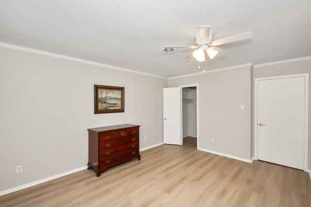 9515 Beverlyhill Street, Houston, TX 77063