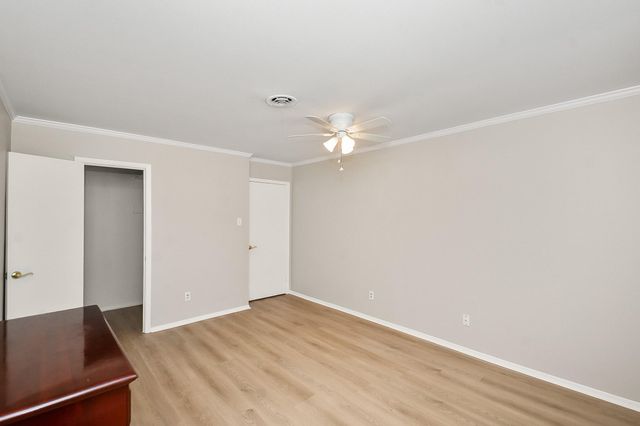 9515 Beverlyhill Street, Houston, TX 77063