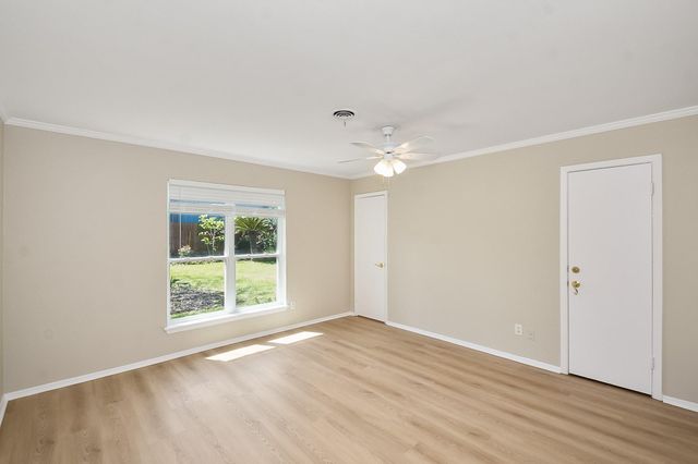 9515 Beverlyhill Street, Houston, TX 77063