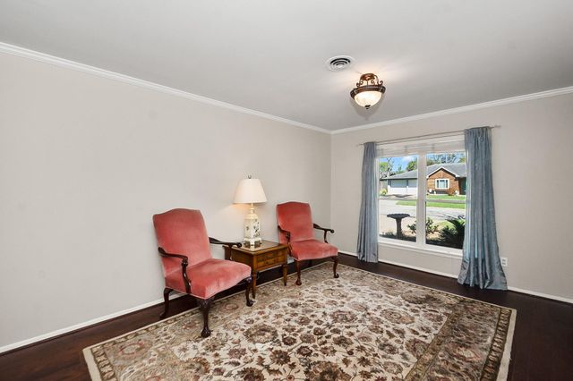 9515 Beverlyhill Street, Houston, TX 77063