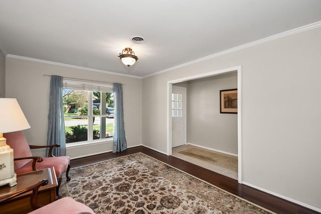 9515 Beverlyhill Street, Houston, TX 77063