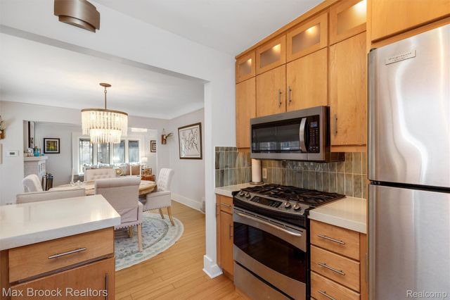 49 AMHERST Road, Pleasant Ridge, MI 48069