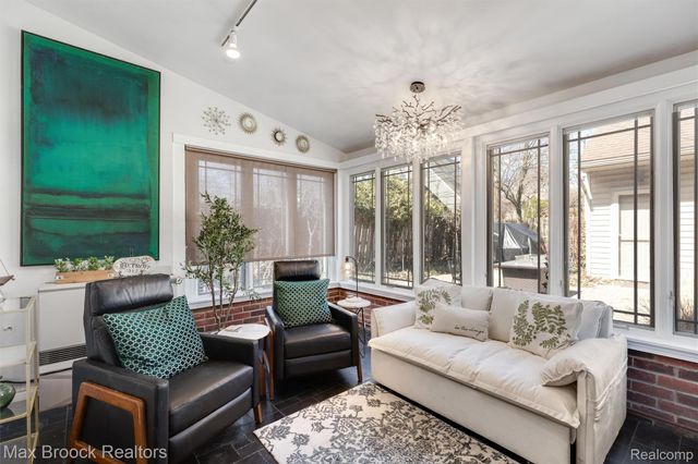 49 AMHERST Road, Pleasant Ridge, MI 48069