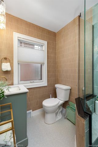 49 AMHERST Road, Pleasant Ridge, MI 48069