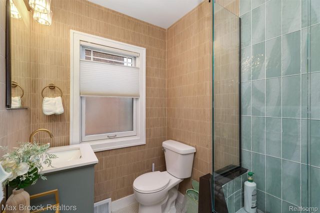 49 AMHERST Road, Pleasant Ridge, MI 48069