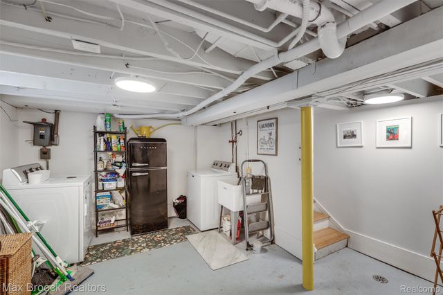 49 AMHERST Road, Pleasant Ridge, MI 48069