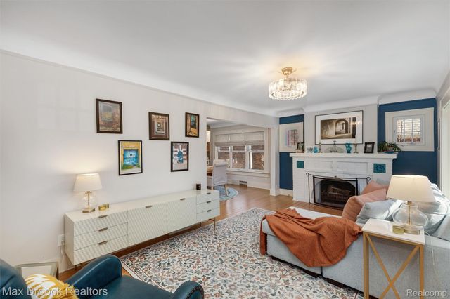 49 AMHERST Road, Pleasant Ridge, MI 48069