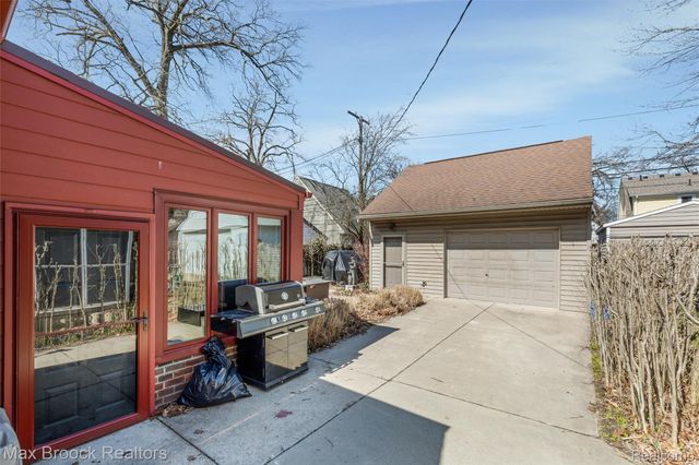 49 AMHERST Road, Pleasant Ridge, MI 48069