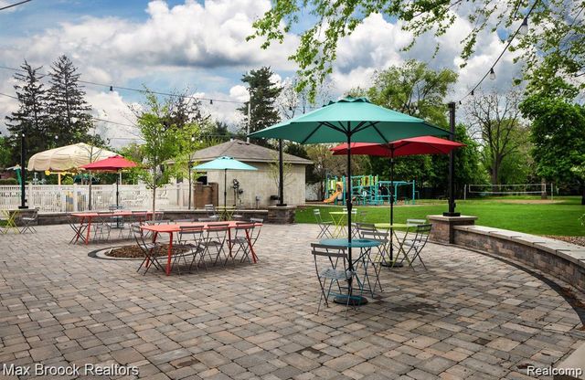 49 AMHERST Road, Pleasant Ridge, MI 48069