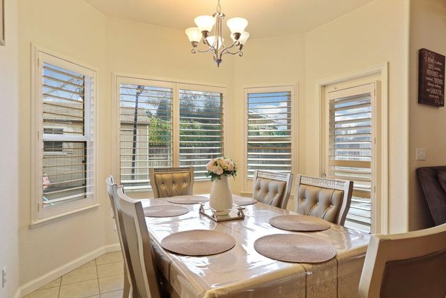 1186 Kay Cir, Turlock, CA 95382