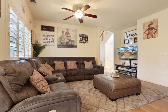 1186 Kay Cir, Turlock, CA 95382