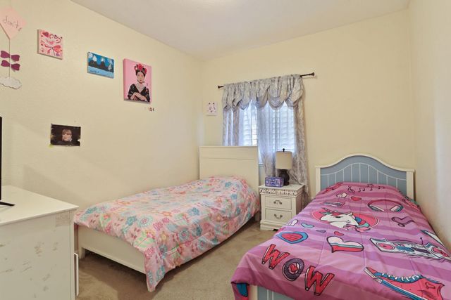 1186 Kay Cir, Turlock, CA 95382