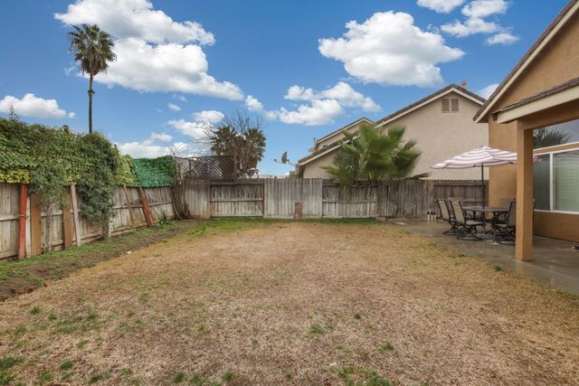 1186 Kay Cir, Turlock, CA 95382