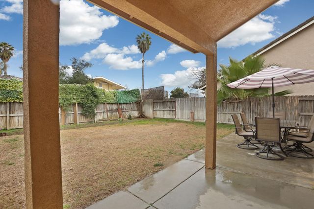 1186 Kay Cir, Turlock, CA 95382