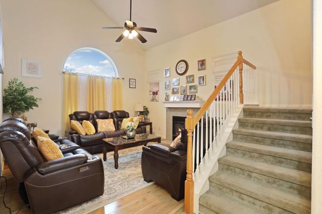 1186 Kay Cir, Turlock, CA 95382