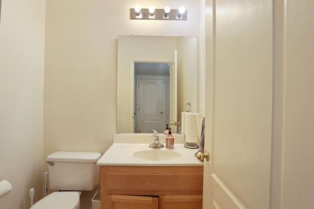 1186 Kay Cir, Turlock, CA 95382