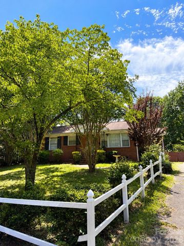 4310 Gillespie Court, Charlotte, NC 28205