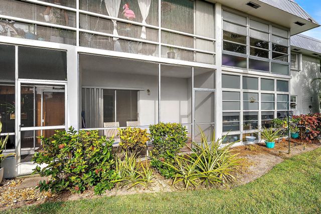 2929 SE Ocean Boulevard 103-2, Stuart, FL 34996