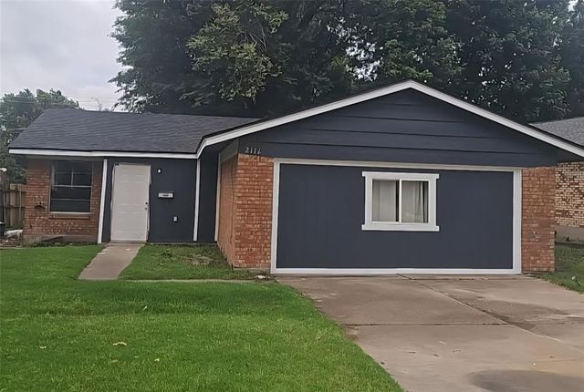 2112 N Wilburn Avenue, Bethany, OK 73008