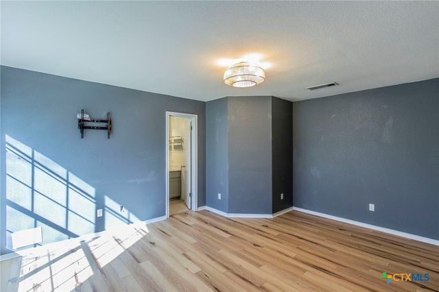 1912 Waterbury Court, Temple, TX 76502