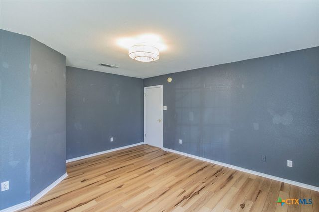 1912 Waterbury Court, Temple, TX 76502