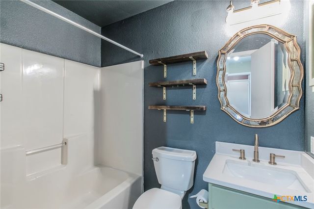 1912 Waterbury Court, Temple, TX 76502