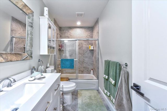 468 Granny Road, Medford, NY 11763