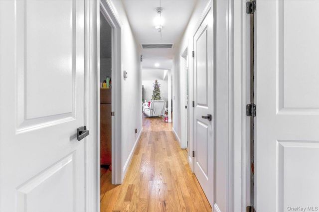 468 Granny Road, Medford, NY 11763