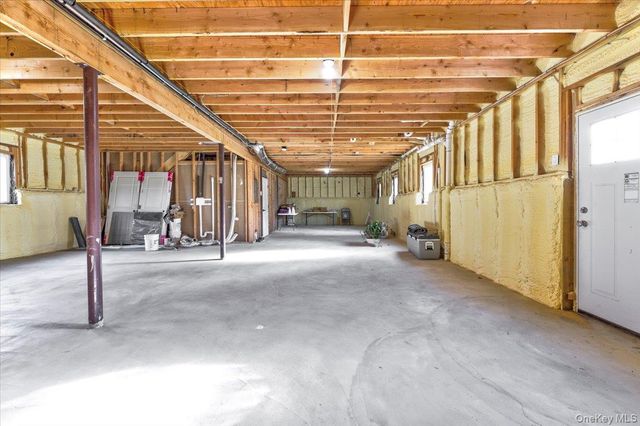 468 Granny Road, Medford, NY 11763