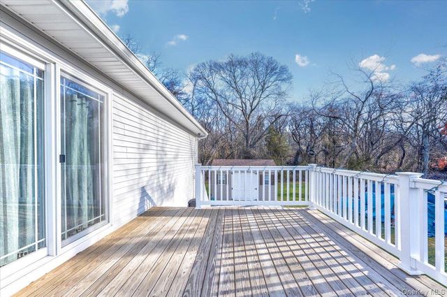 468 Granny Road, Medford, NY 11763