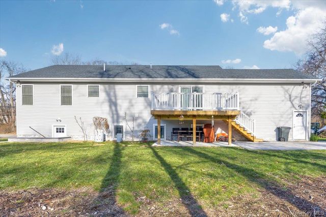 468 Granny Road, Medford, NY 11763