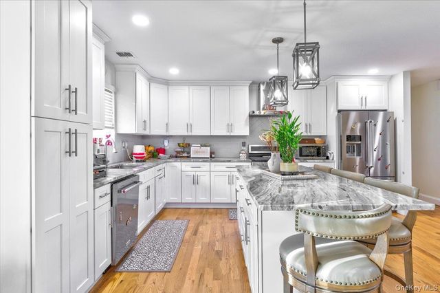 468 Granny Road, Medford, NY 11763