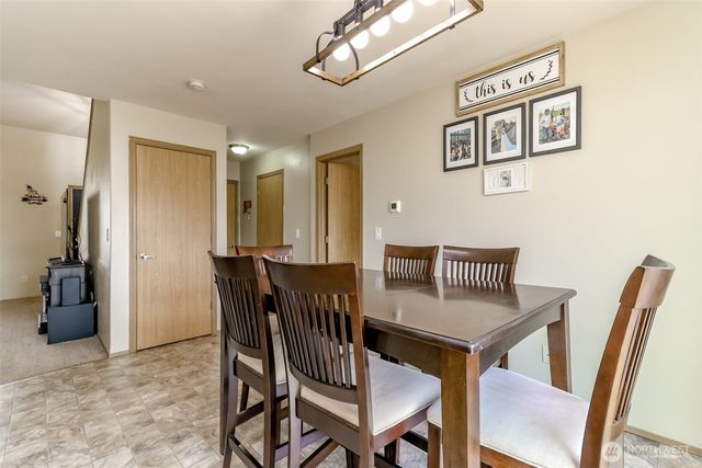 9921 Greenleaf Loop SE, Yelm, WA 98597