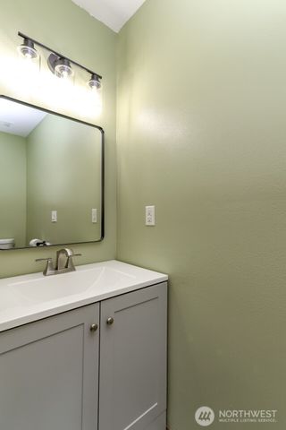 9921 Greenleaf Loop SE, Yelm, WA 98597