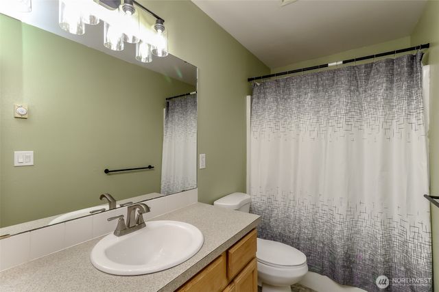 9921 Greenleaf Loop SE, Yelm, WA 98597