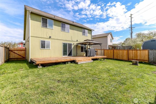 9921 Greenleaf Loop SE, Yelm, WA 98597
