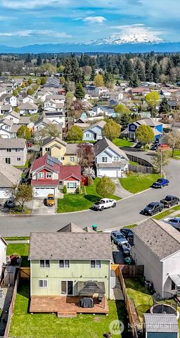 9921 Greenleaf Loop SE, Yelm, WA 98597