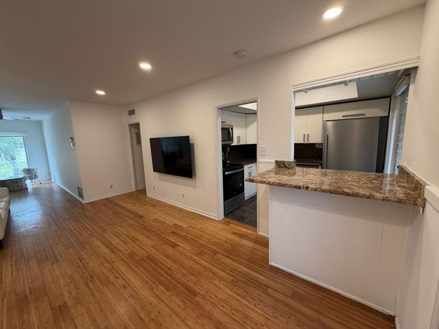 1967 S Ocean Blvd Apt 104, Pompano Beach, FL 33062