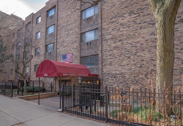 3620 N Pine Grove Avenue 501, Chicago, IL 60613