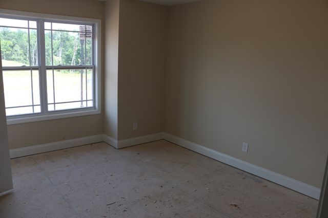 556 Willow Park Dr, Clarksville, TN 37043