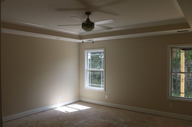 556 Willow Park Dr, Clarksville, TN 37043