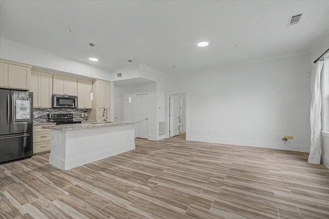 300 St Joseph Parkway 124, Houston, TX 77002