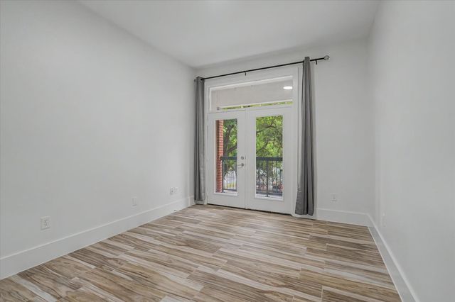 300 St Joseph Parkway 124, Houston, TX 77002