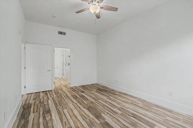300 St Joseph Parkway 124, Houston, TX 77002