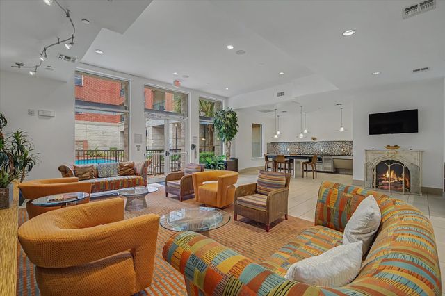 300 St Joseph Parkway 124, Houston, TX 77002