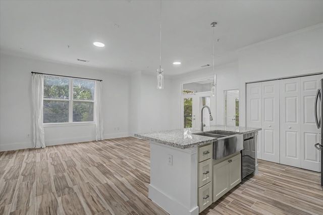 300 St Joseph Parkway 124, Houston, TX 77002