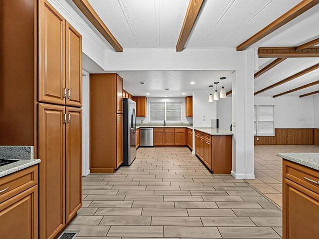 14820 COUNTY ROAD 48, Astatula, FL 34705
